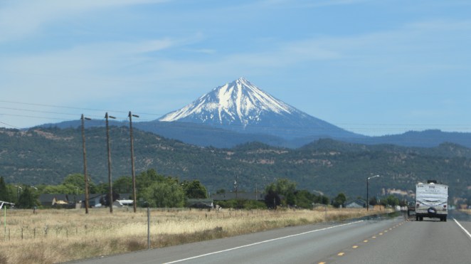1O2A6050 Mount McLoughlin